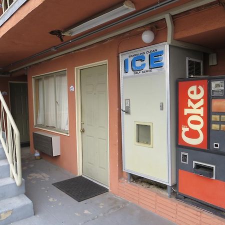 Park Cienega Motel ลอสแอนเจลิส ภายนอก รูปภาพ