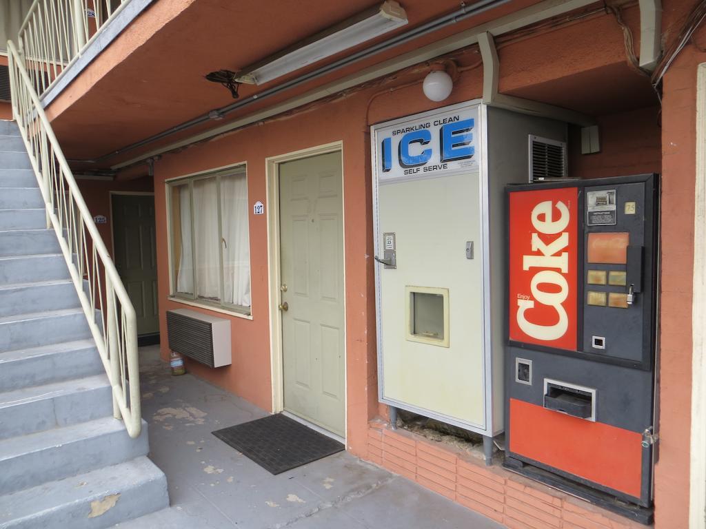Park Cienega Motel ลอสแอนเจลิส ภายนอก รูปภาพ